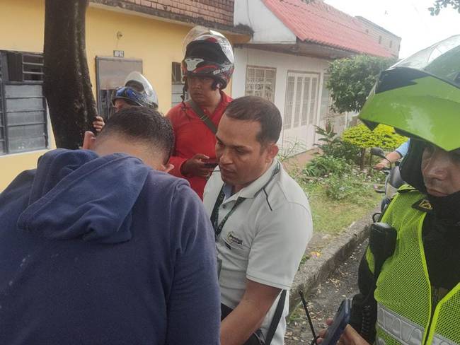 La Policía Nacional capturó en Villavicencio a un hombre de 25 años, conocido como el ‘Chancero’. Foto: Policía