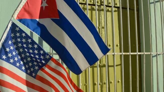 Banderas de Estados Unidos y Cuba. Foto: Getty Images