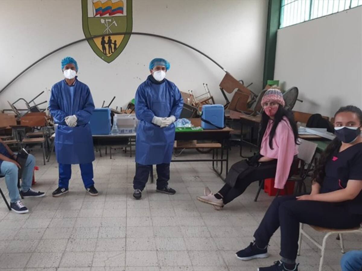 Más de 3.800 campesinos han sido vacunados en zona rural de Tunja