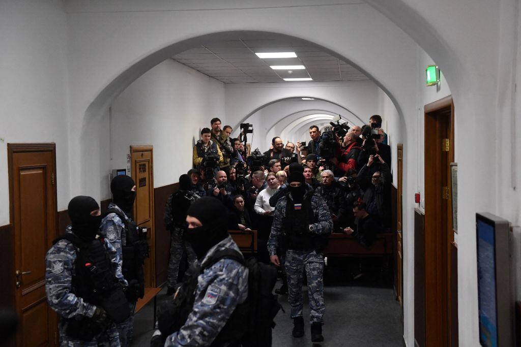 Juicio contra presuntos responsables de atentado en Rusia. Foto: Getty Images.