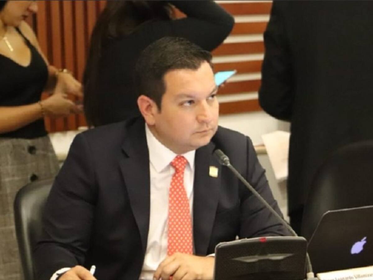 Soy de los pocos congresistas que rinde cuentas mensuales: Óscar Villamizar
