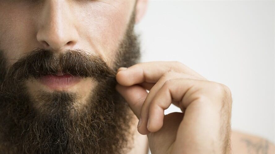 Estudio revela que la barba de un hombre contiene más gérmenes que un perro. Foto: Getty Images