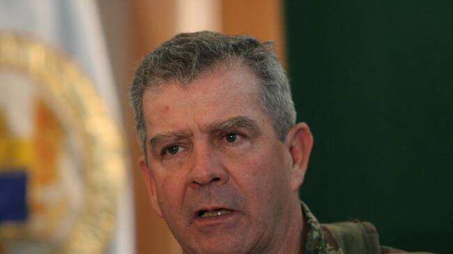 El general Mario Montoya aseguró que los uniformados que lo han acusado de promover los falsos positivos lo hicieron en represalia por haberlos suspendido del Ejército.. Foto: Colprensa
