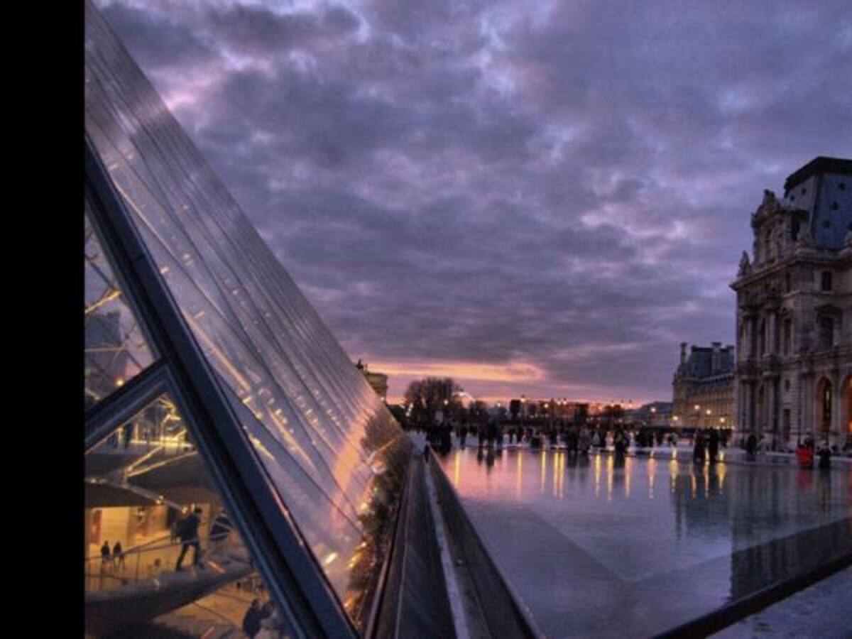 Museo del Louvre, el más visitado del mundo, fue evacuado y cerrado por temor de atentado