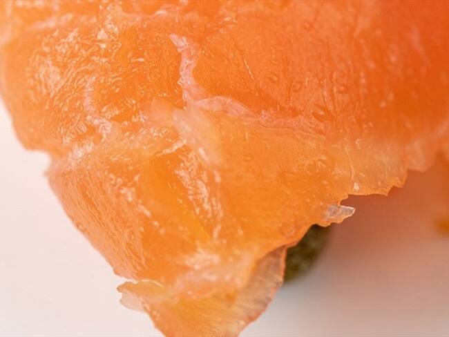 El salmón contiene vitaminas que ayudan al organismo. Foto: Getty Images.