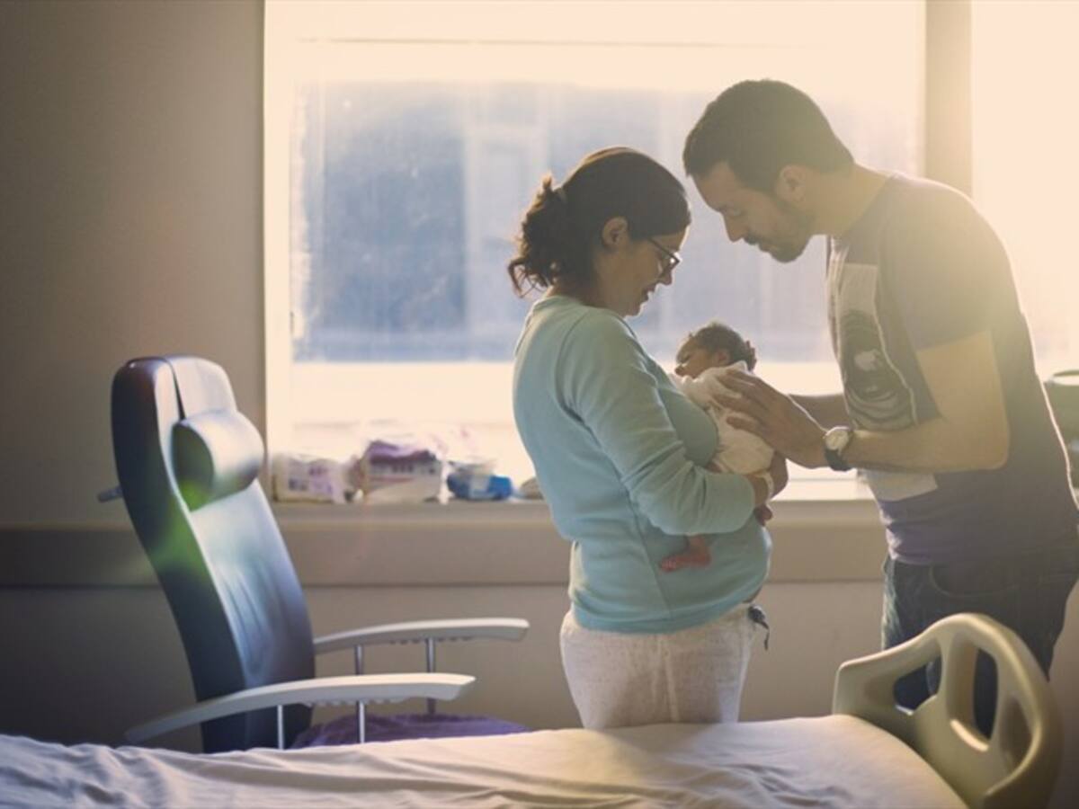 Avanza en el Congreso proyecto que busca cambiar el orden de los apellidos de los hijos