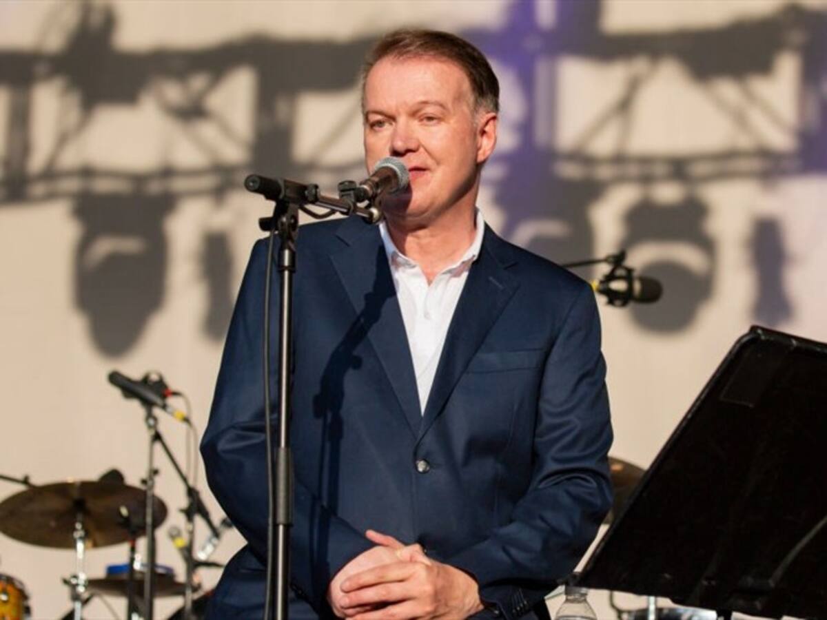 Girl like you, el cantante Edwyn Collins cuenta cómo fue su creación