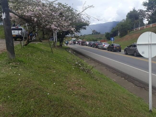 Tras los enfrentamientos, se reportó que uno de los estudiantes universitarios fue detenido. Foto: Cortesía Ezequiel Henao