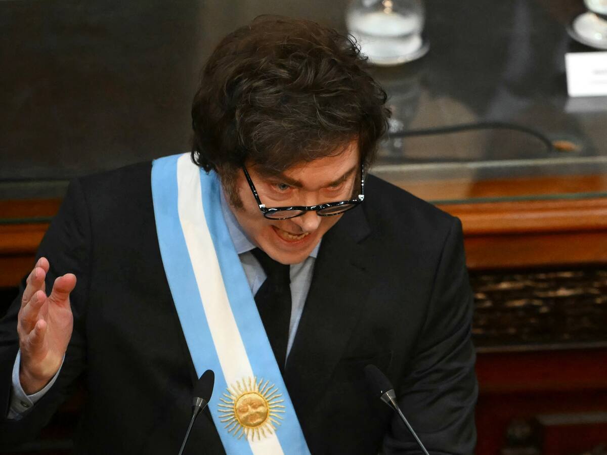 Milei logró el aval del parlamento a su decreto para firmar un nuevo acuerdo con el FMI