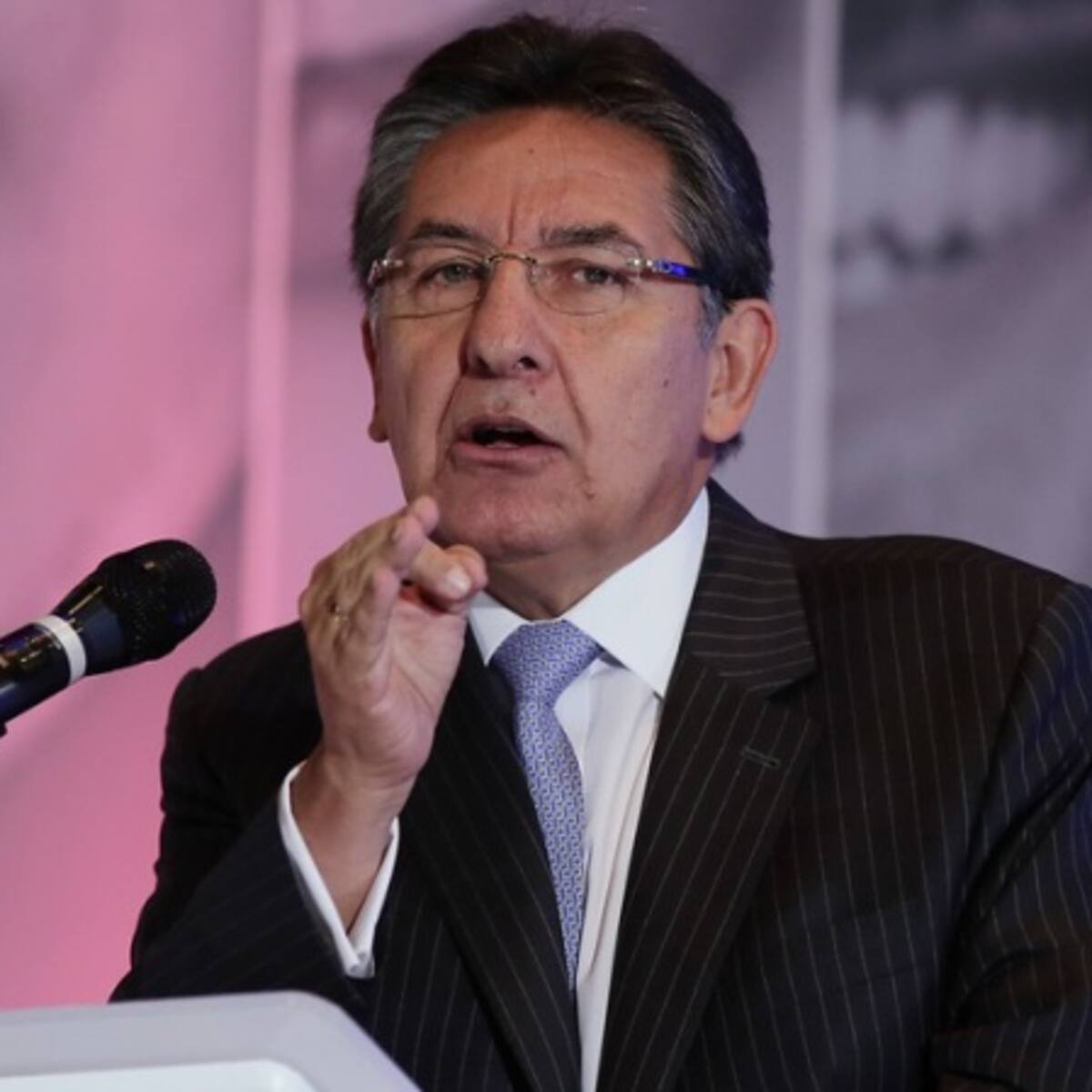Puede ser autoincriminación: Néstor Humberto Martínez sobre Benedetti y campaña Petro