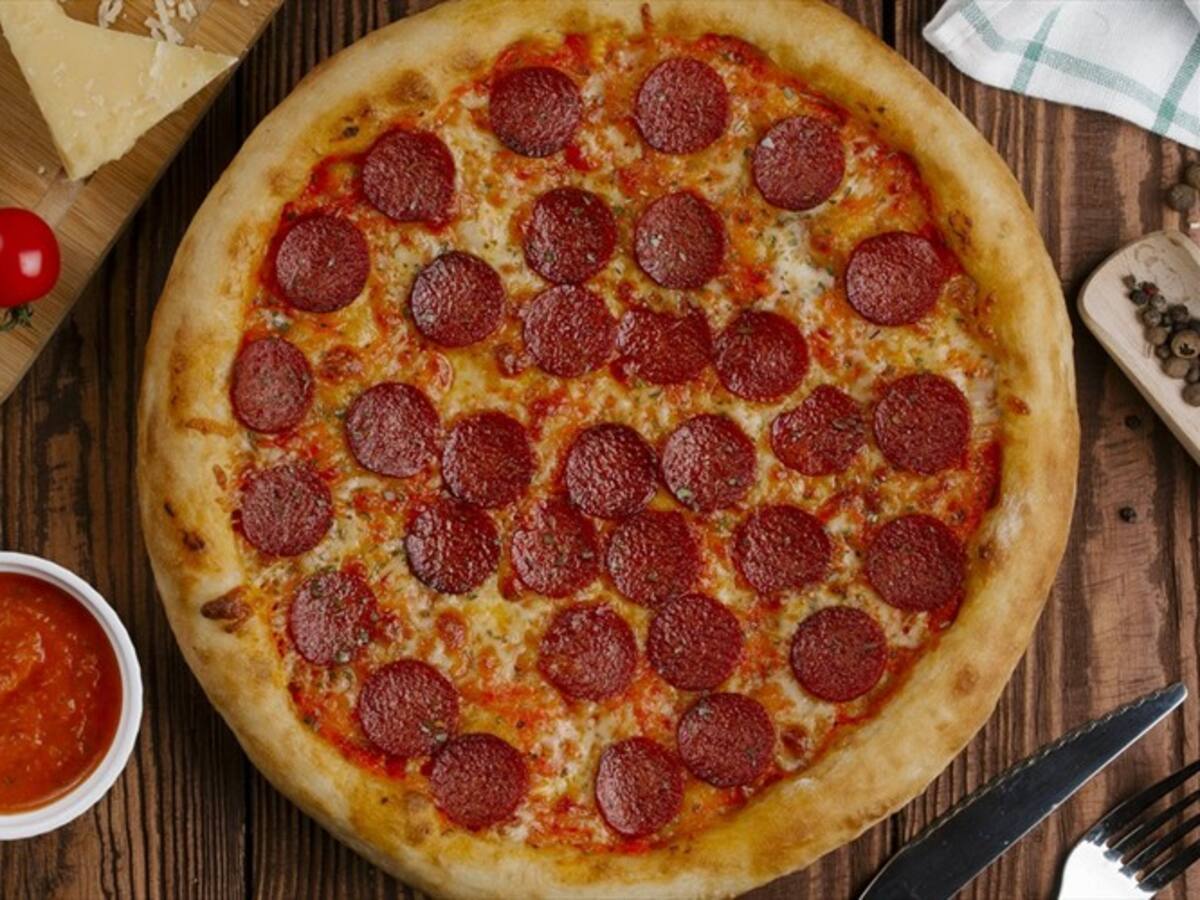 La reacción de un pizzero a una crítica gastronómica generó burlas en redes