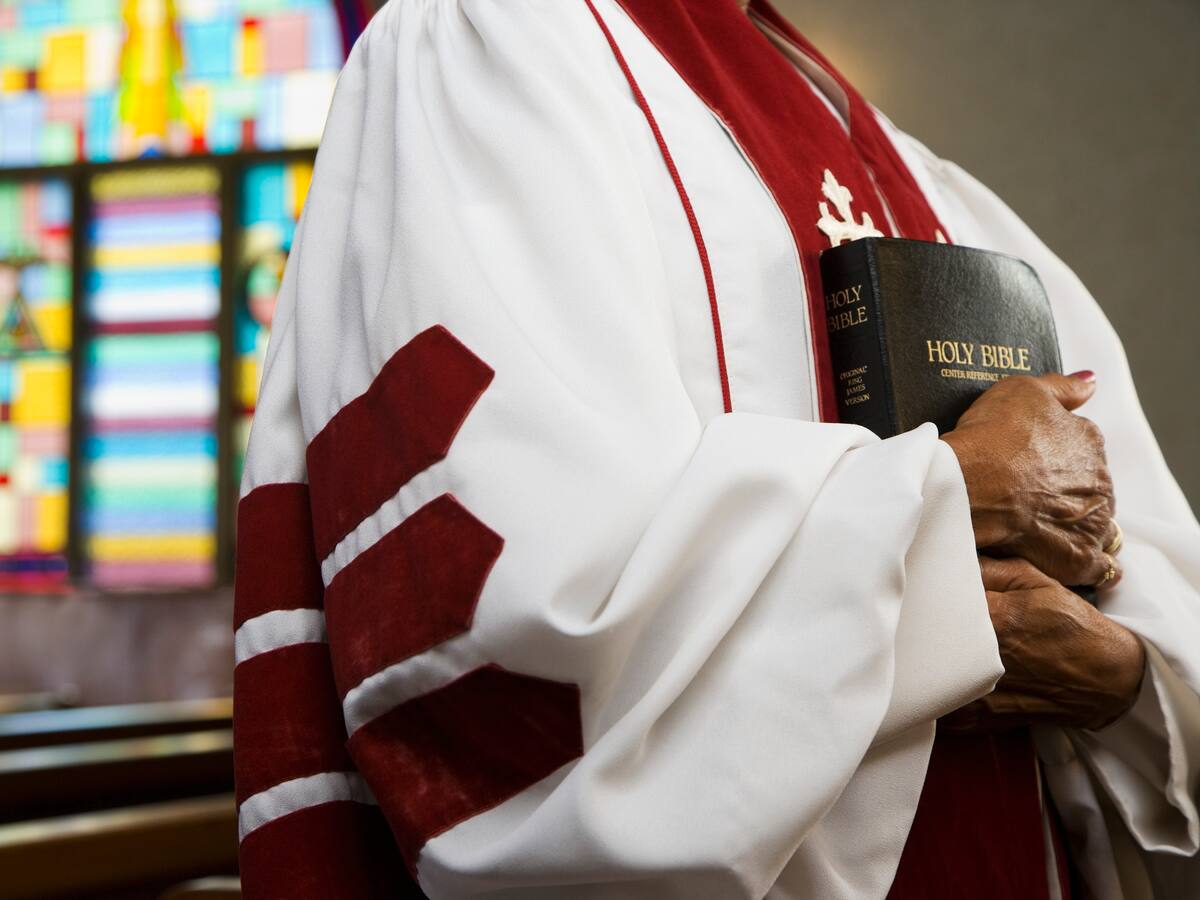 Víctimas de pederastas en Francia podrán optar por hasta 60.000 euros de reparación