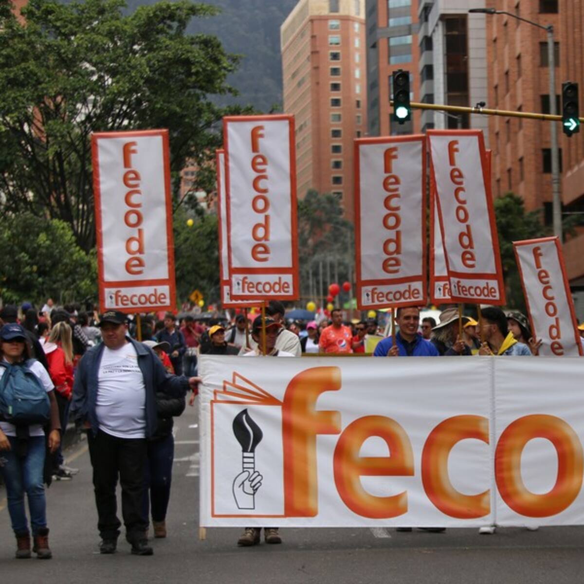 Marchas HOY 28 de febrero Colombia: Puntos de bloqueos EN VIVO, Fecode y movilidad