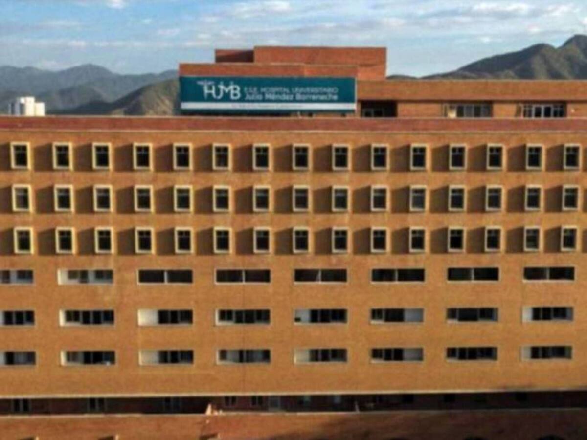 Hospital Julio Méndez Barreneche asegura que sí hizo mantenimiento al ascensor