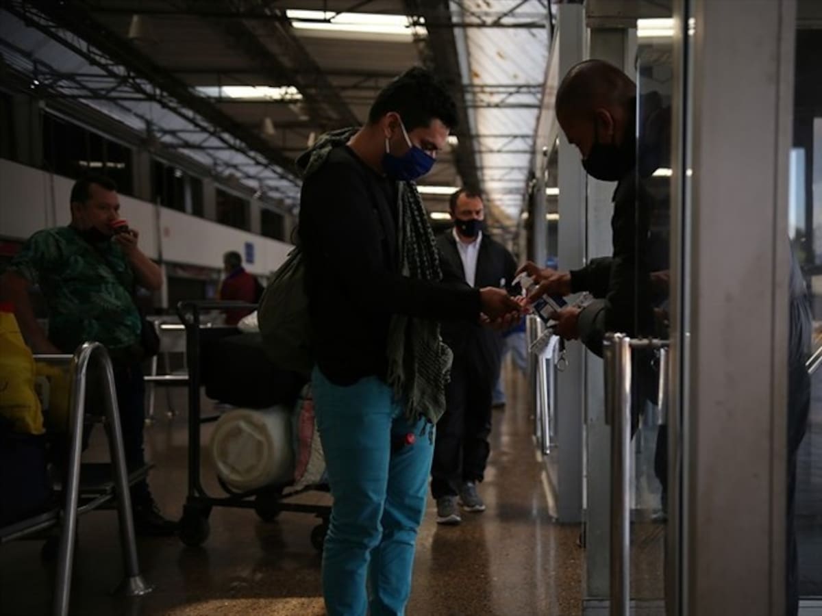 Colombia alcanzó 17.889 muertes por COVID-19; y se registraron 10.432 nuevos casos