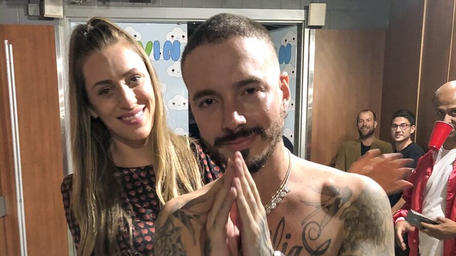 J Balvin, en su último show en EUA de su Gira Arcoíris, apoya el sueño de los inmigrantes. Foto: