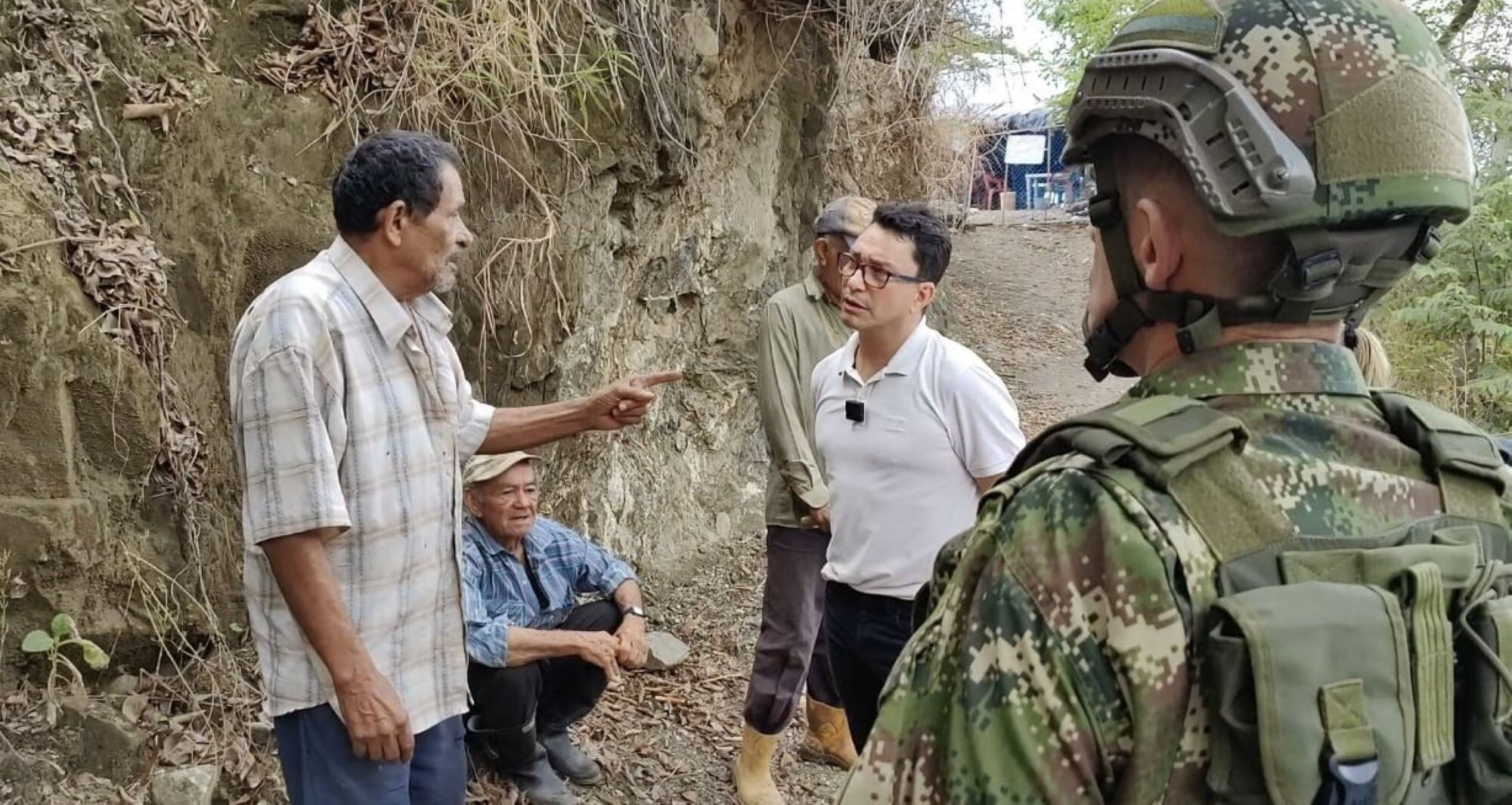 Visita a la Sierra Nevada/ Ejército Nacional 