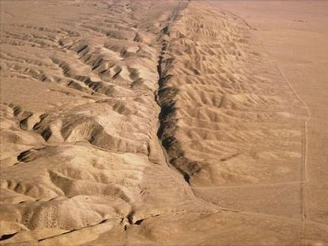La falla de San Andrés recorre California de norte a sur a lo largo de 1.300 kilómetros. Foto: BBC Mundo.