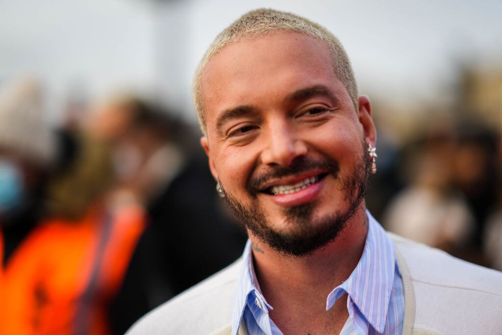 PARIS, FRANCE - JANUARY 21: J Balvin is seen, outside Dior, during Paris Fashion Week - Menswear F/W 2022-2023, on January 21, 2022 in Paris, France. (Photo by Edward Berthelot/Getty Images)