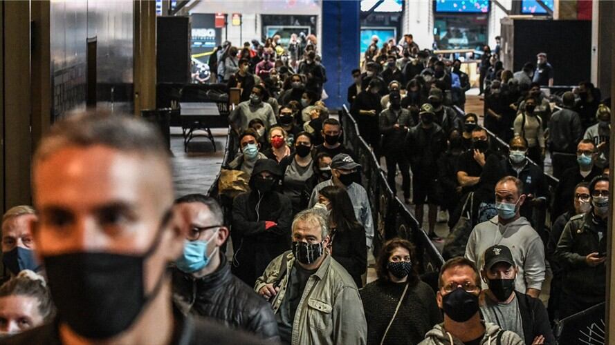 Nuevo récord de casos diarios de COVID-19 en EE.UU. . Foto: Referencia Getty