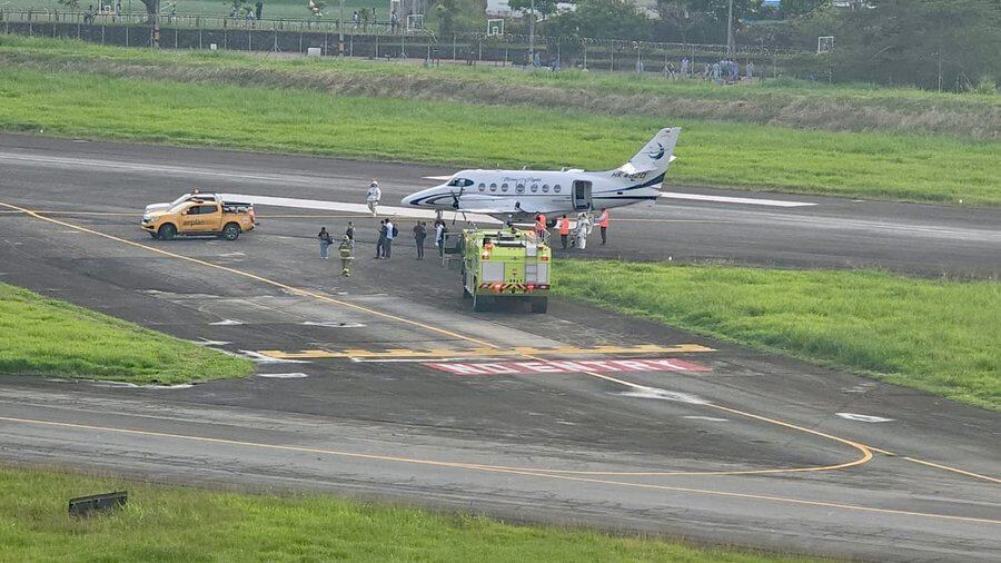 Falla mecánica de una aeronave obligó a detener operaciones en aeropuerto de Medellín. Foto: Aeronáutica civil.