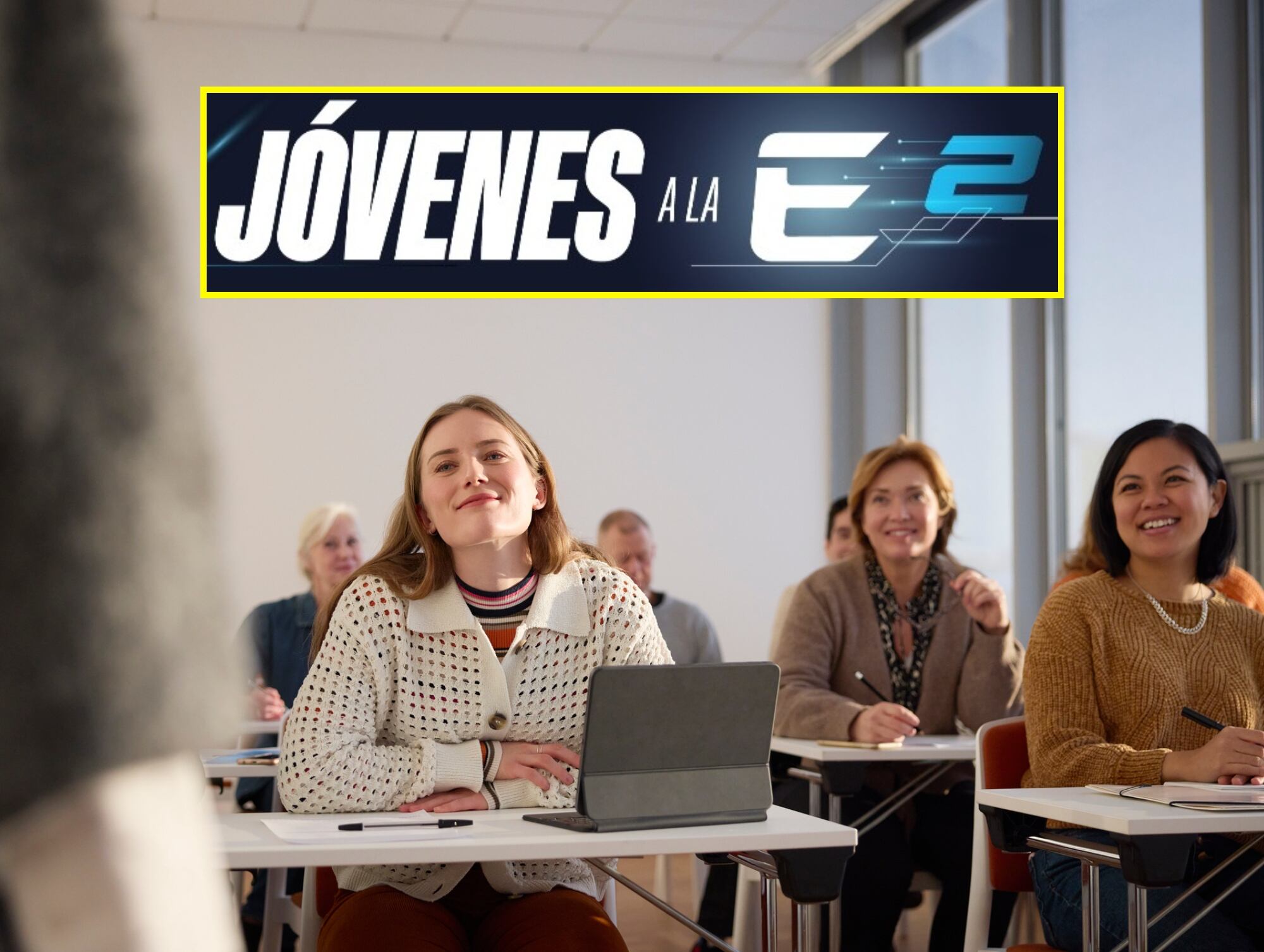 Imagen de referencia de jovenes universitarios. I Foto: Getty Images. Logo de Jóvenes a la E. I Foto: Atenea.