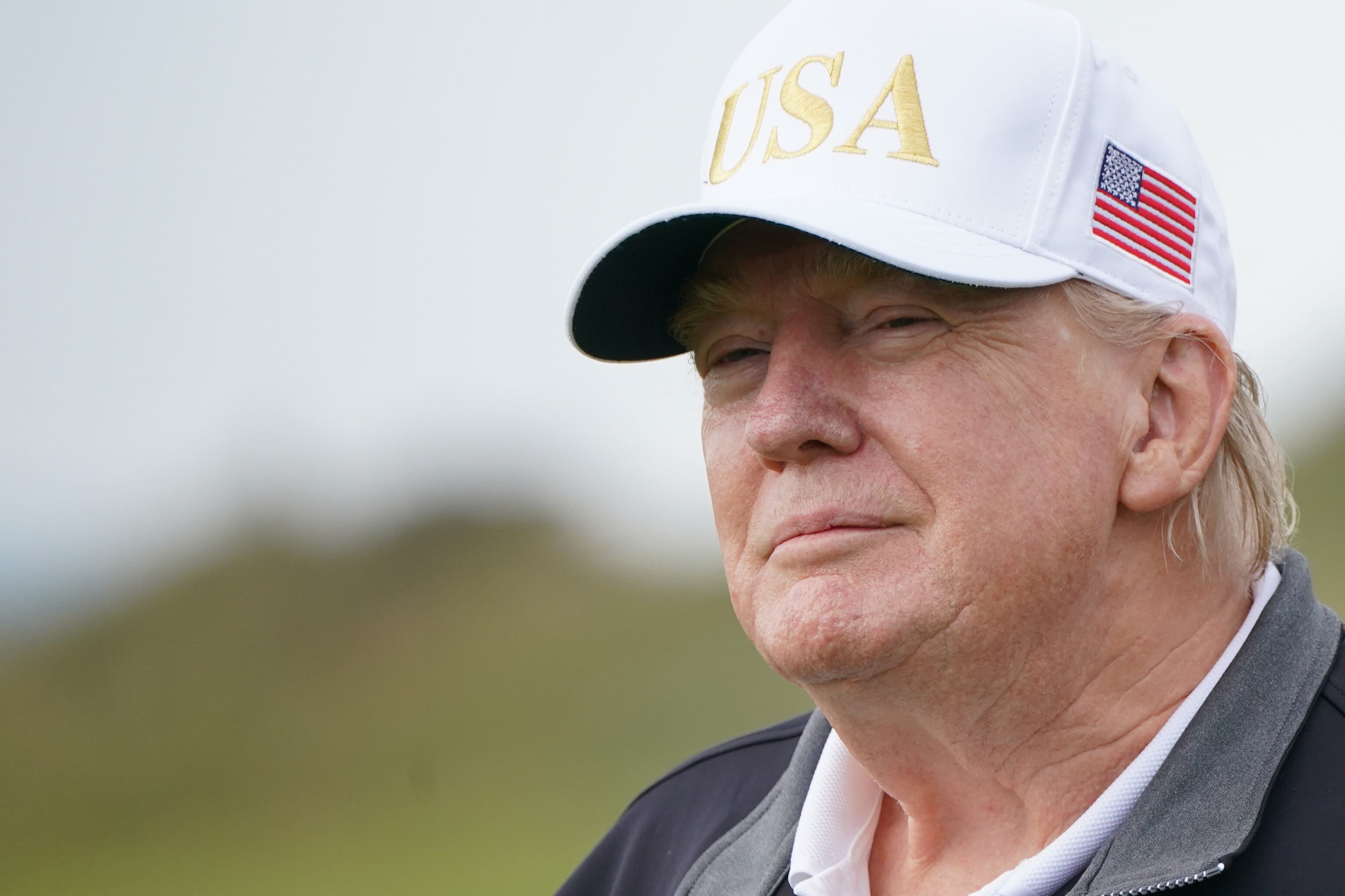 El presidente de Estados Unidos, Donald Trump, asiste a la inauguración del Trump International Golf Links en Escocia. (Foto de Jane Barlow/PA Images vía Getty Images)