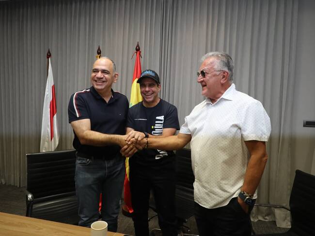 Alcaldes de Santa Marta y Barranquilla junto al Superintendente de Servicios Públicos/ Carlos Pinedo