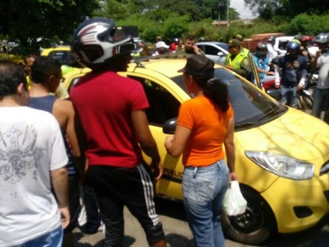 Pasajero habría asesinado a taxista en el nororiente de Cali. Foto: Erika Rebolledo (W Radio)