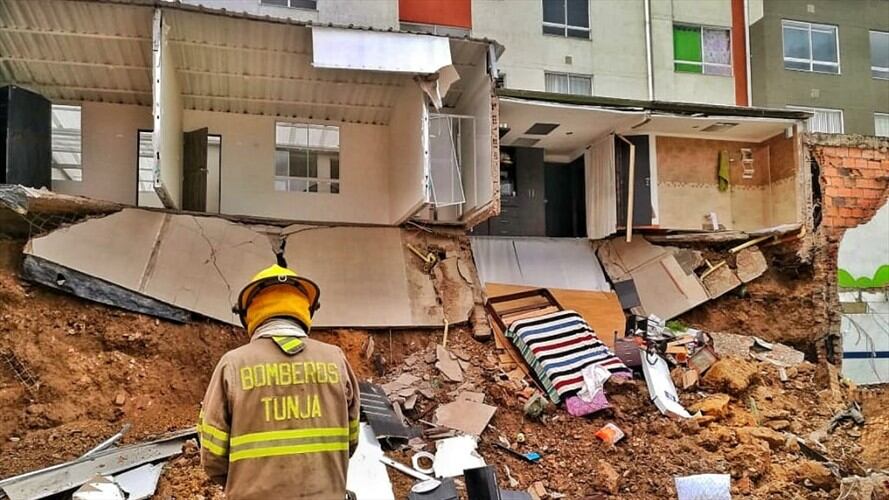 "El contratista no ha querido firmar un acta de compromiso", dice los afectados. . Foto: Bomberos Tunja.