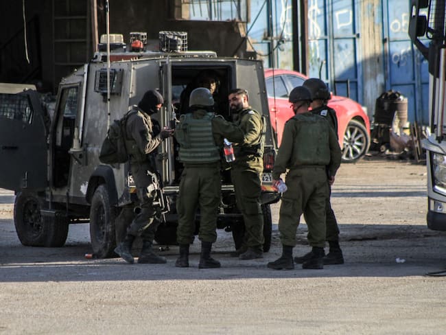 Fuerza militar tras ataques israelís. I Foto: Nasser Ishtayeh/SOPA Images/LightRocket via Getty Images.
