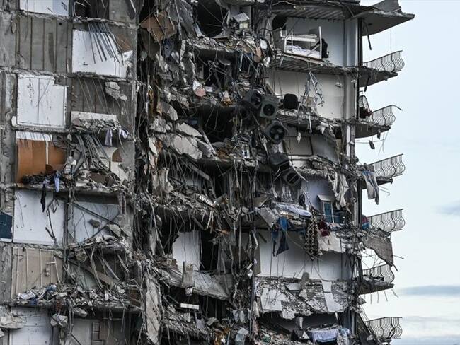 El derrumbe del edificio en Miami sucedió a la 1:45 de la mañana: testigo