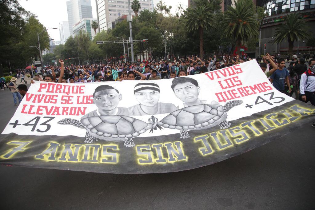 El 26 de septiembre de 2014, los estudiantes de la escuela para maestros rurales de Ayotzinapa desaparecieron cuando se dirigían a Ciudad de México. Foto: Ismael Rosas / Eyepix Group/Future Publishing via Getty Images