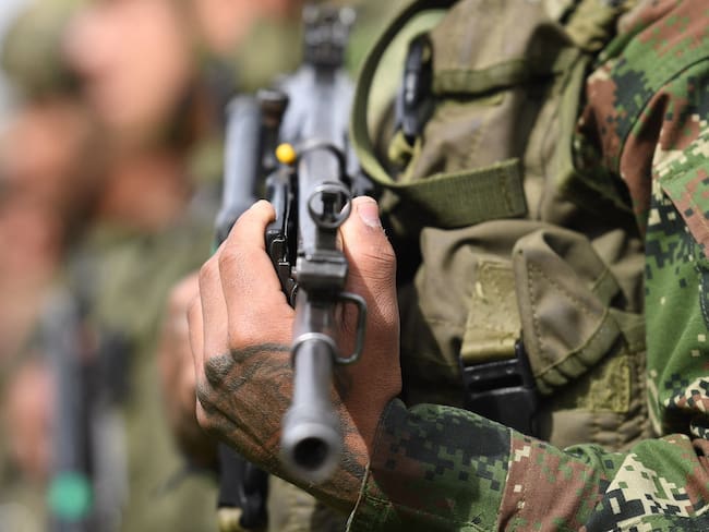 FFMM anuncian ofensiva contra el Estado Mayor Central de las Farc. Imagen de referencia de Fuerzas Militares. (Photo by DANIEL MUNOZ/AFP via Getty Images)