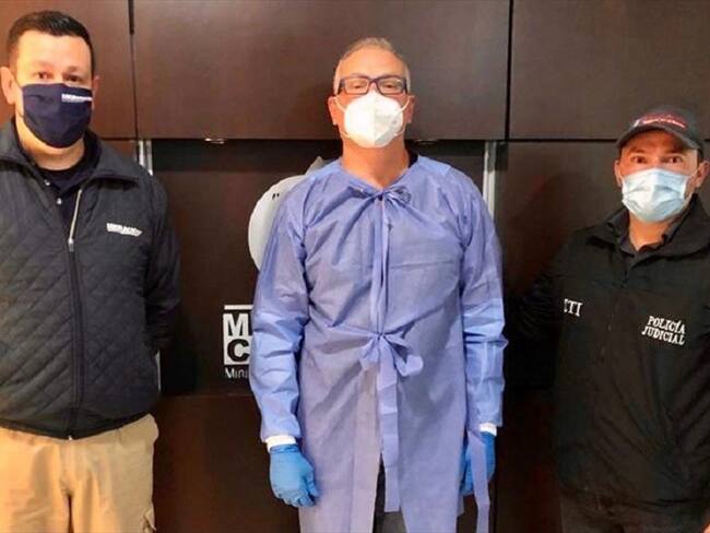 Sergio Hernán Perdomo Liévano fue ubicado en el aeropuerto internacional El Dorado de Bogotá, justo cuando pretendía viajar a Madrid. Foto: Fiscalía General de la Nación