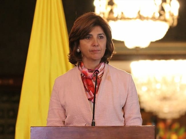 La canciller María Ángela Holguín se defendió de los señalamientos en un debate de control político. Foto: Colprensa