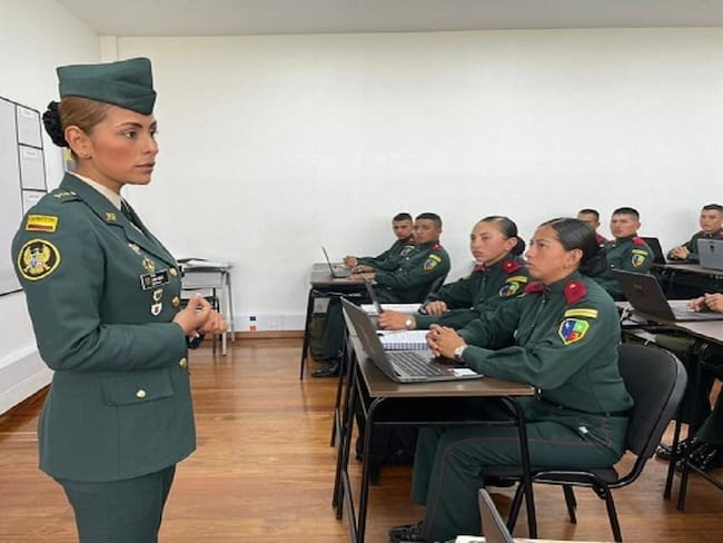 “Un deber cumplido”: primera mujer comandante de compañía en Escuela de Cadetes