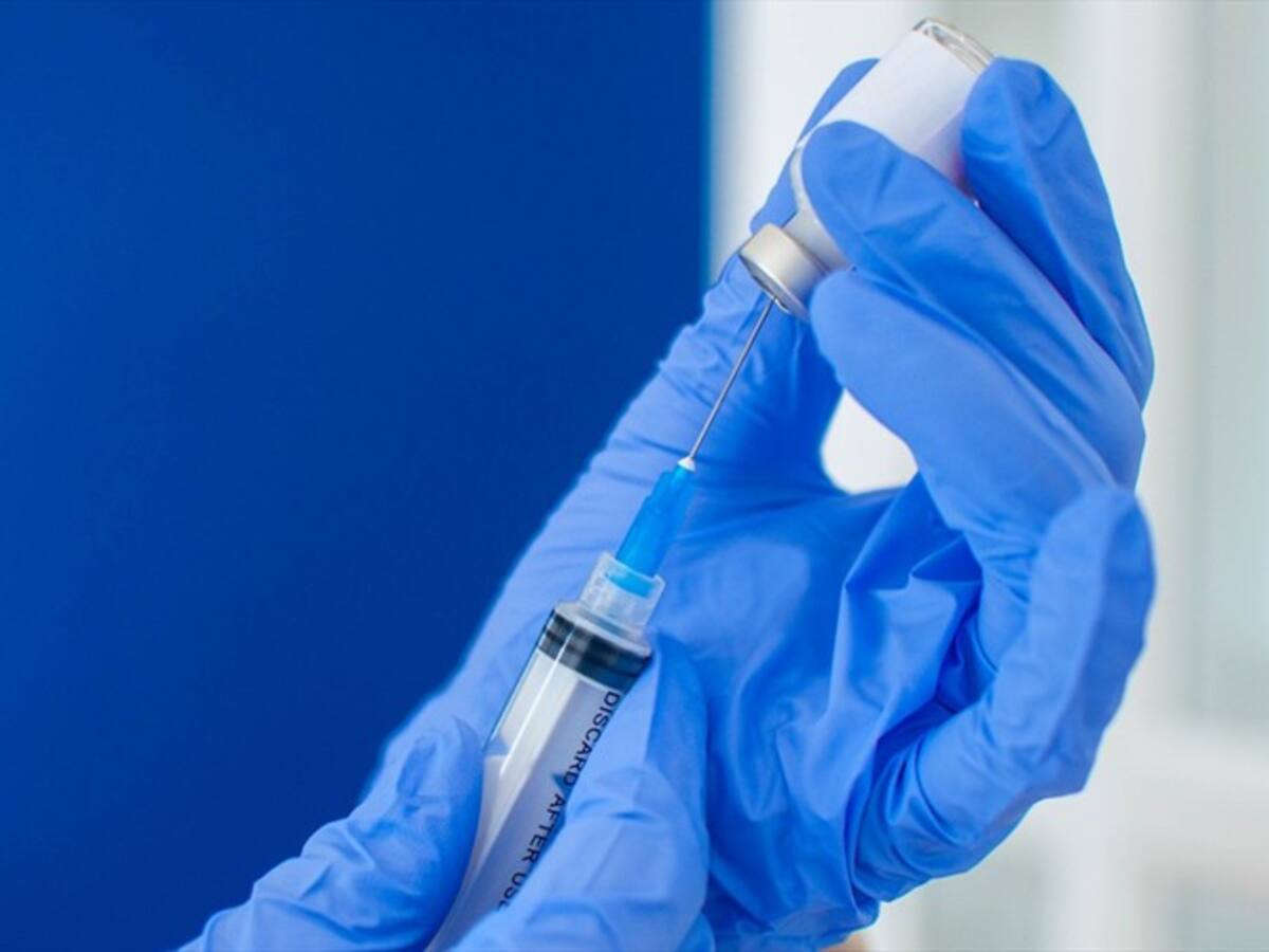 Supersalud investiga vacunación de 53 administrativos de una IPS en Medellín