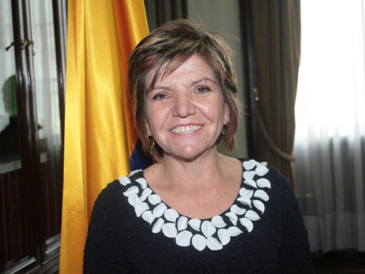 “No podemos permitir que se pierda un solo peso de la paz”: Gloria Cuartas