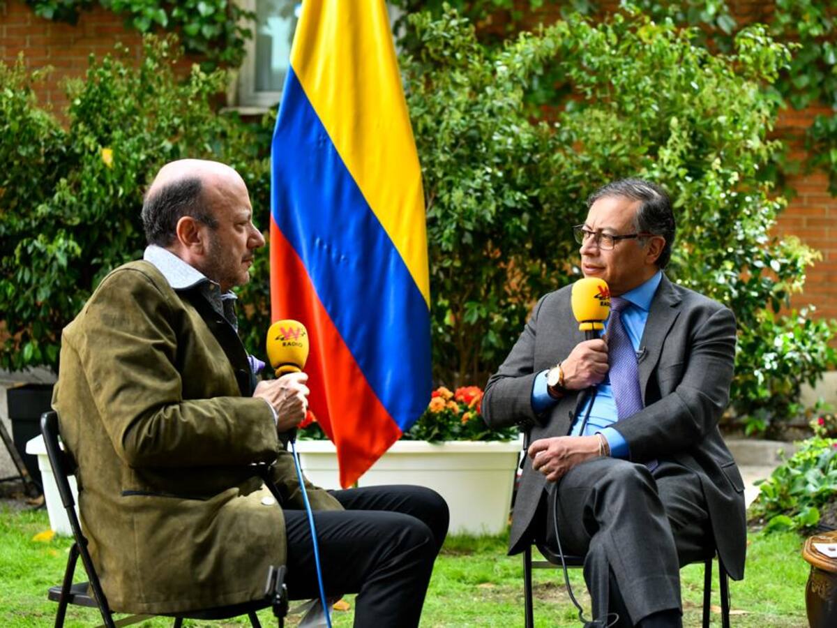 Reforma a la salud no anula las EPS, solo les da otra función: Gustavo Petro