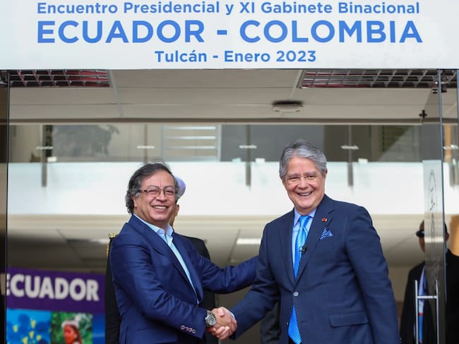 Gustavo Petro y Guillermo Lasso. Foto: Presidencia de Ecuador