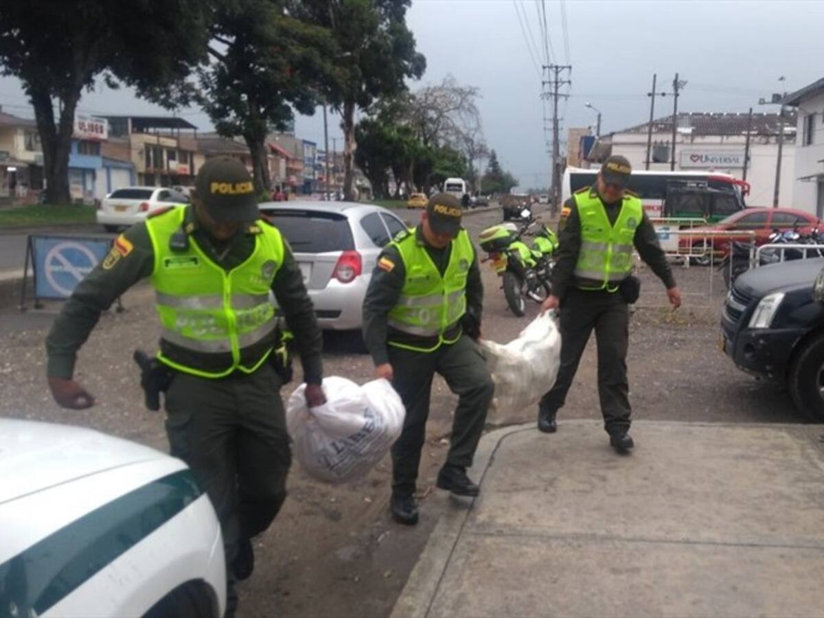 Capturan a delincuentes que llevaban “falsa droga” en Popayán