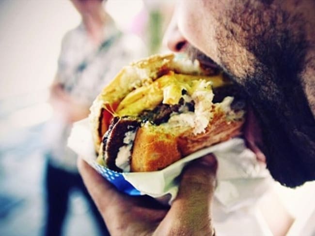 Un estudio de la Universidad de Michigan investigó los síntomas de las personas que habían hecho dieta para dejar la comida chatarra.. Foto: Getty Images