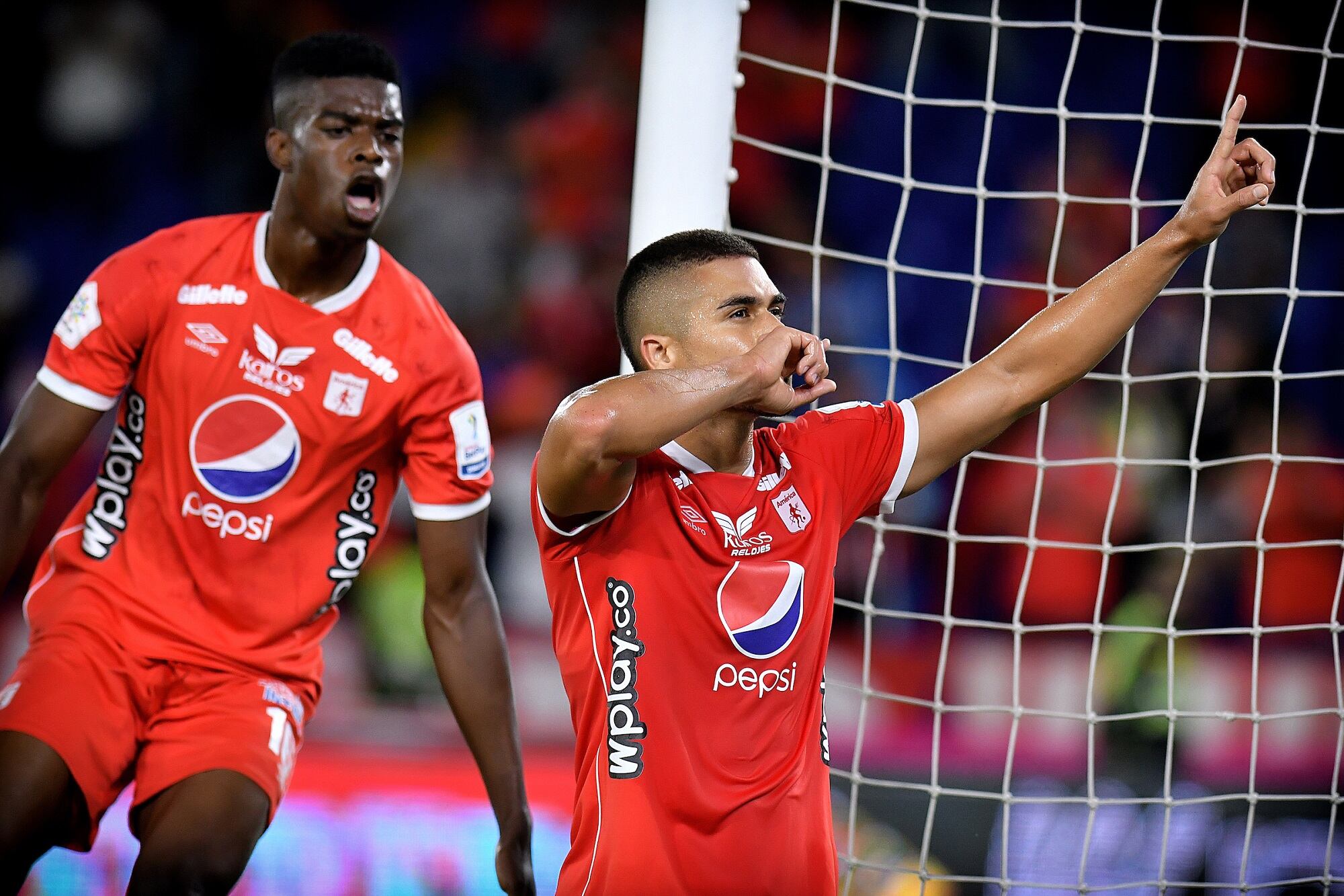 Cristian Sierra celebrando su gol en el Pascual Guerrero