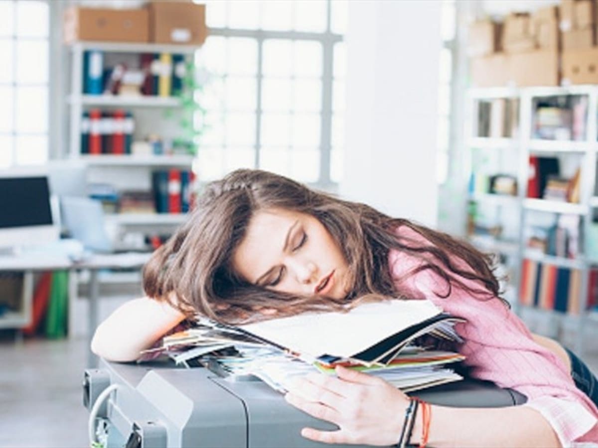 Según estudio dormir siesta aumenta la felicidad y la capacidad de tomar buenas decisiones