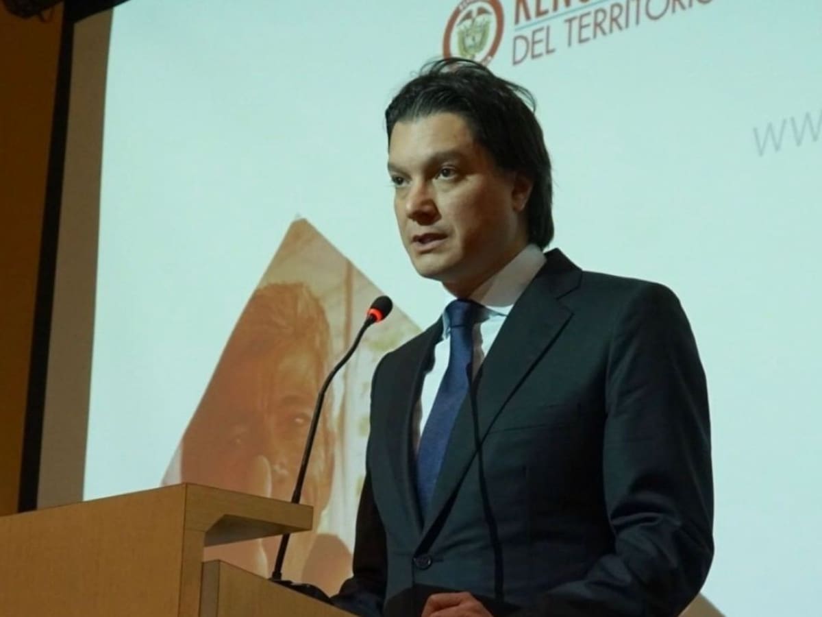 Juan Fernández es nuevo consejero de asuntos empresariales