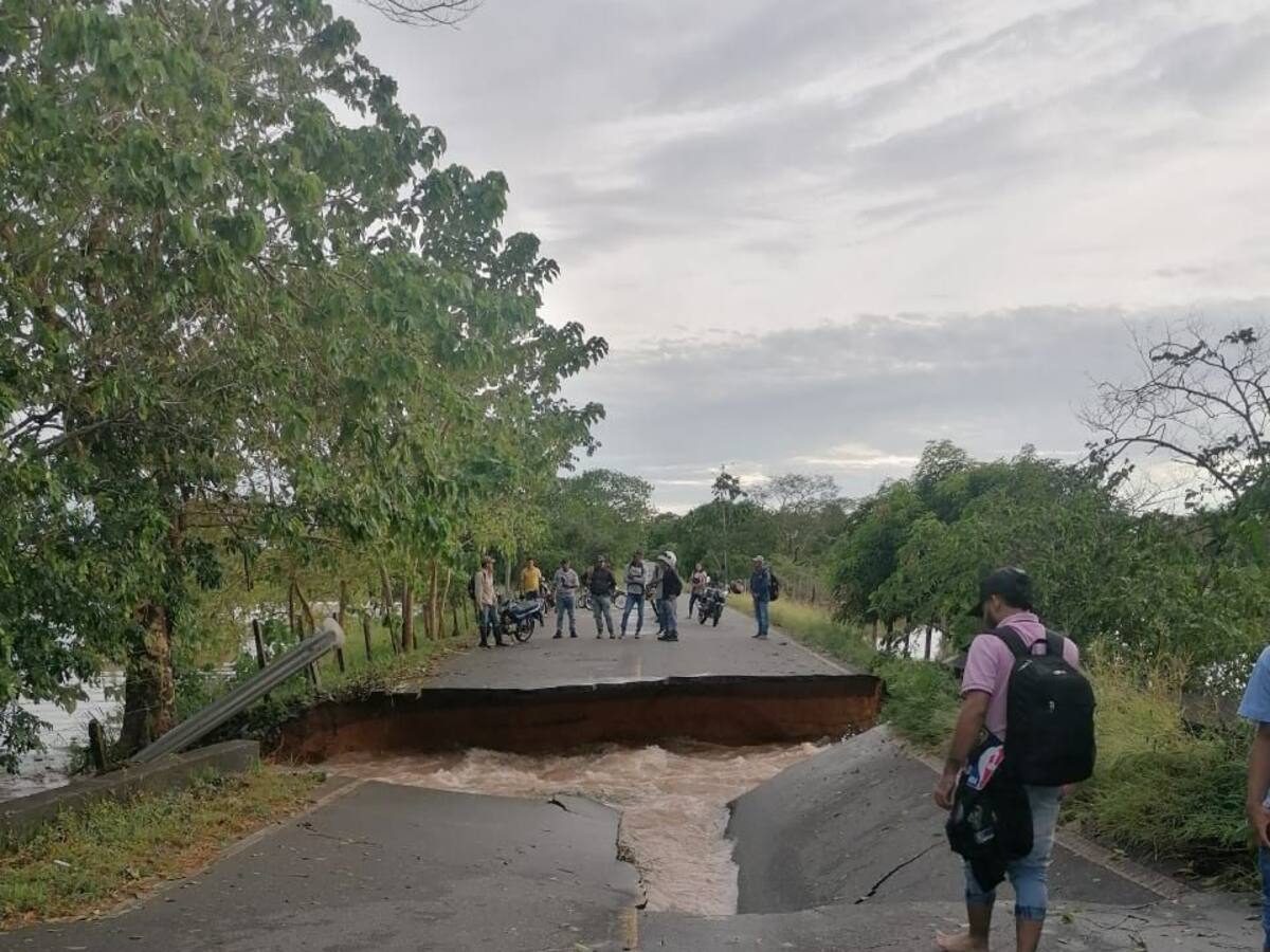 Por el colapso de tres puentes, Ayapel se encuentra incomunicado en Córdoba