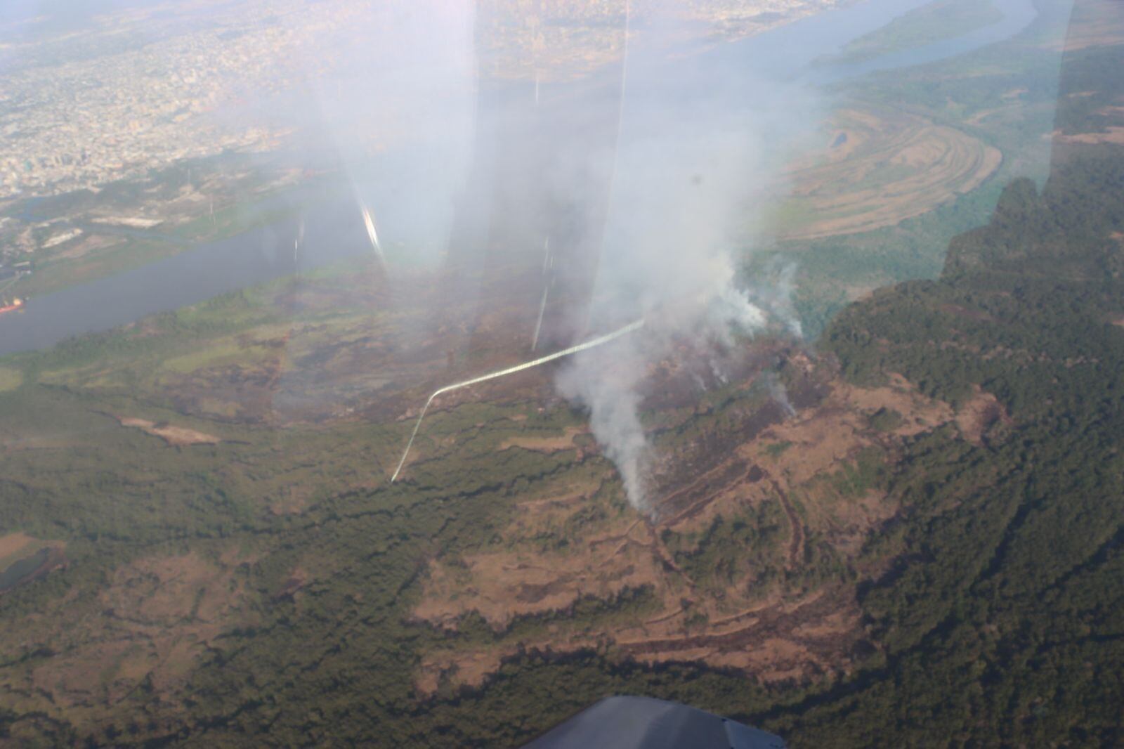 Incendio Parque Isla Salamanca/ Fuerza Aérea