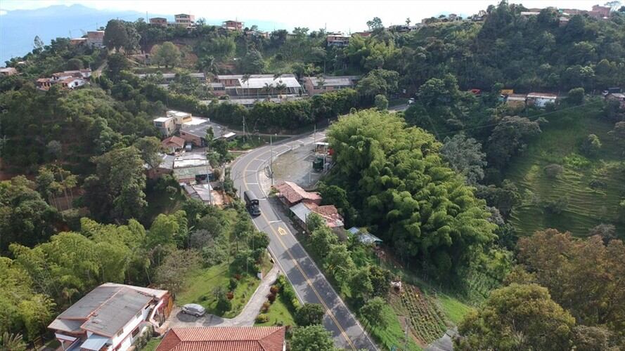 La certificación entregada por el ICONTEC (ISO 39001: 2012) fue otorgada a la Concesión La Pintada. Foto: Cortesía ANI