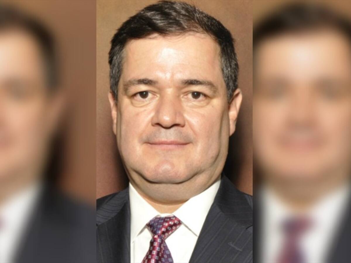 Excongresista conservador: postulado para Superintendente de Vigilancia